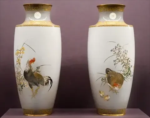 Namikawa Sōsuke, vases, Musée Guimet, Paris (photograph by Jean-Pierre Dalbéra)