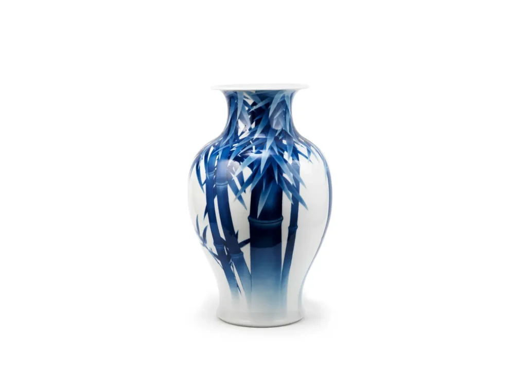 A large blue and white 'bamboo' vase, Makuzu (Miyagawa) Kōzan (Bonhams lot 456, view 1)