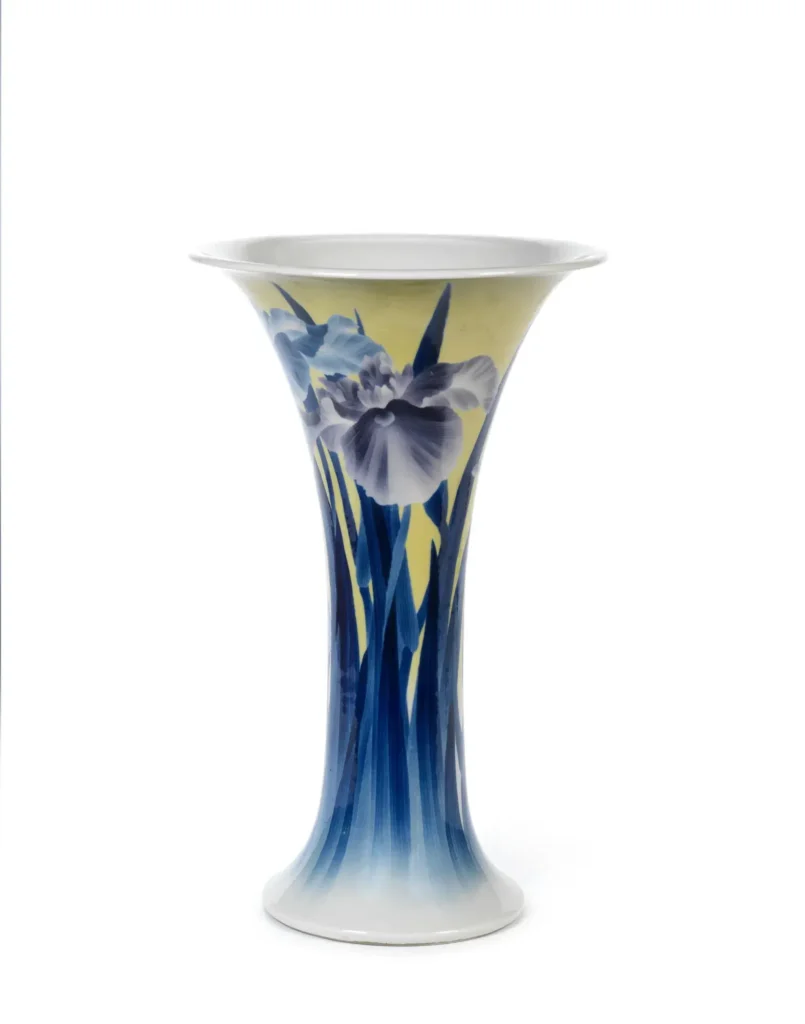 A porcelain trumpet vase, Makuzu (Miyagawa) Kōzan (Bonhams lot 336, view 1)